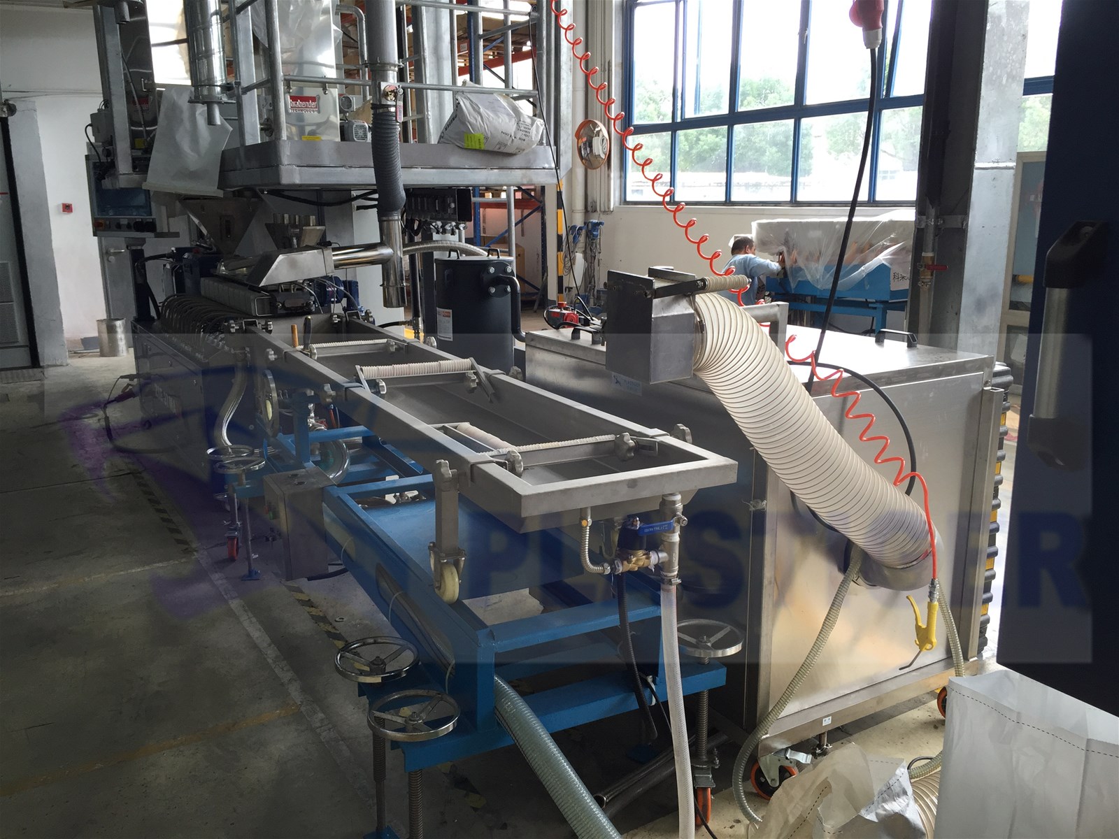 Dehydration Machine in Plastic Processing