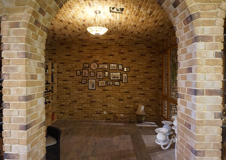 Manufactured antique bricks wall coating decorative wall panels