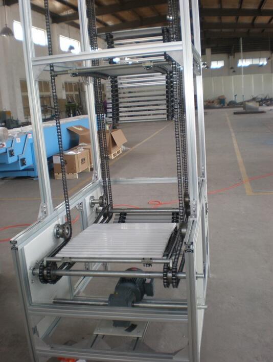 Large Capacity Td Series High Efficient Bucket Elevator in Auto Is Used to Convey BulkPacaged Materials