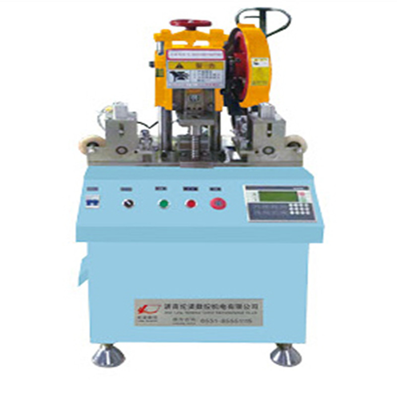 LQXC02 brand new Automatic punching machine of Ishaped window shutter LQXC02 brand new Automatic punching machine of Ishaped window shutter