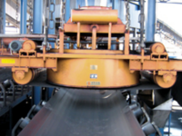 Rcdeq Series Forced Circulation SelfCleaning Electromagnetic Separator From China with Low Price