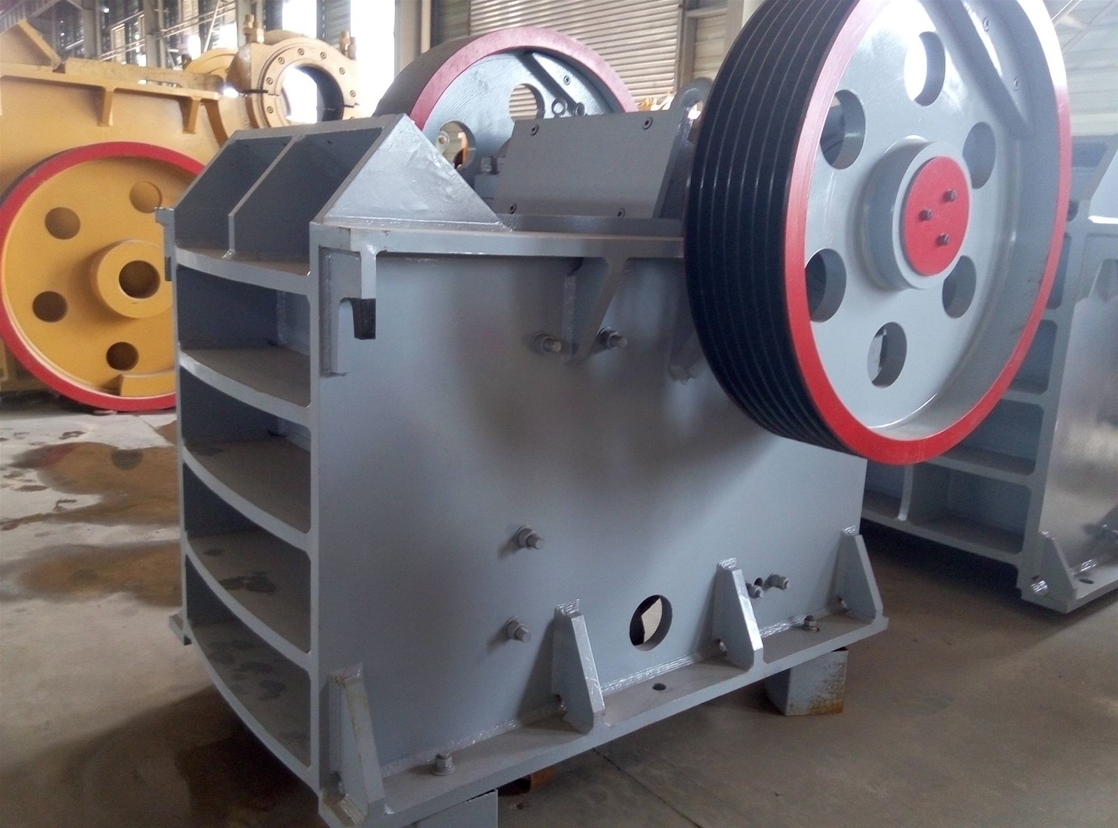 PE150x250 mine stone rock granite jaw crusher with diesel engine for small mine plant