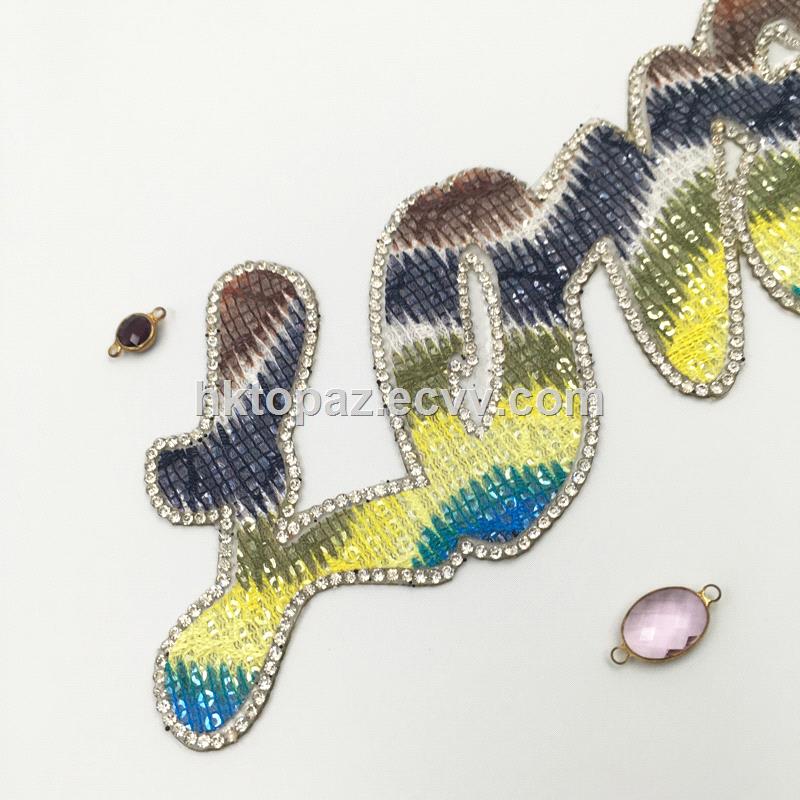 Love Alphabet Iron on Rhinestone Heat Transfer Patch Hot Fix Motifs Strass Crystal Applique for DIY TSLove