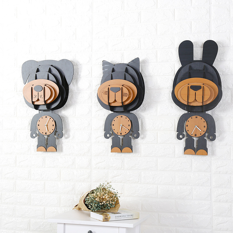 Creative European Style Cartoon Design Wood Wall Quiet Clock