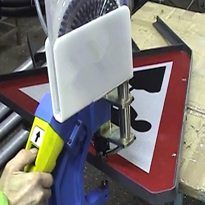 Road Sign Manufacturing Self piercing riveting machine
