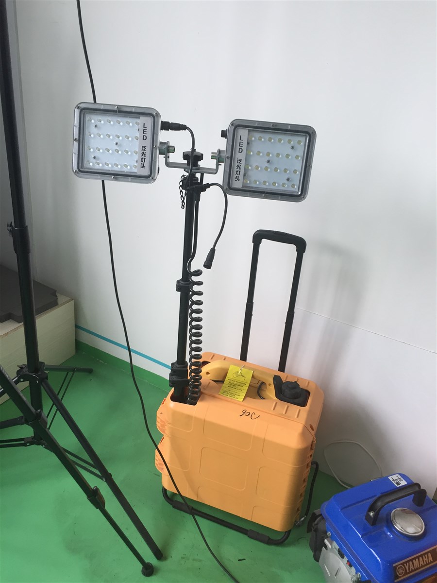 Portable generator lifting lamp remote area light