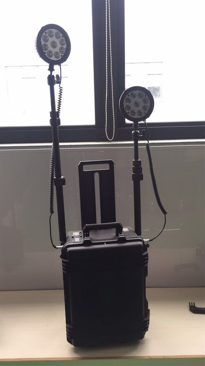 SR072B54w military equipment portable emergency light CHEAP