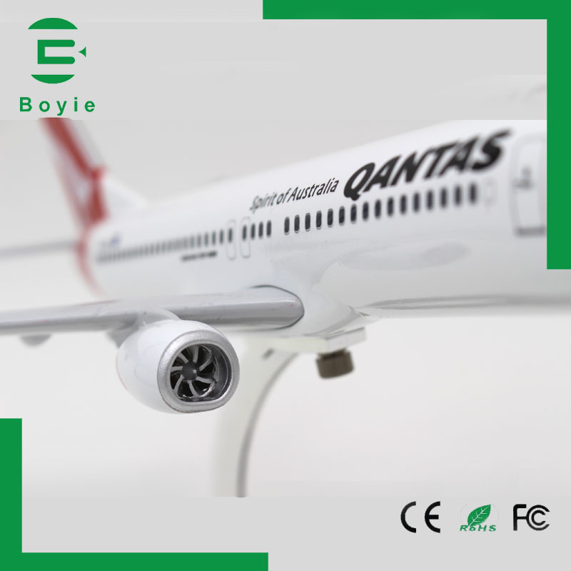 Boeing 737 Qantas Airlines scale model plane 1125 for christmas gift