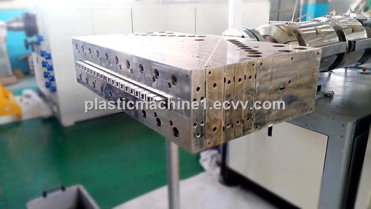 China Machine SJSZ80156 extruder 300400kgh WPC PVC door board extrusion machine