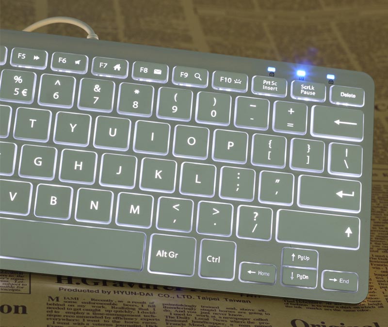 Wired Cable USB backlit keyboard 78 keys Standard USB 20 port Scissor keys LED Backlit