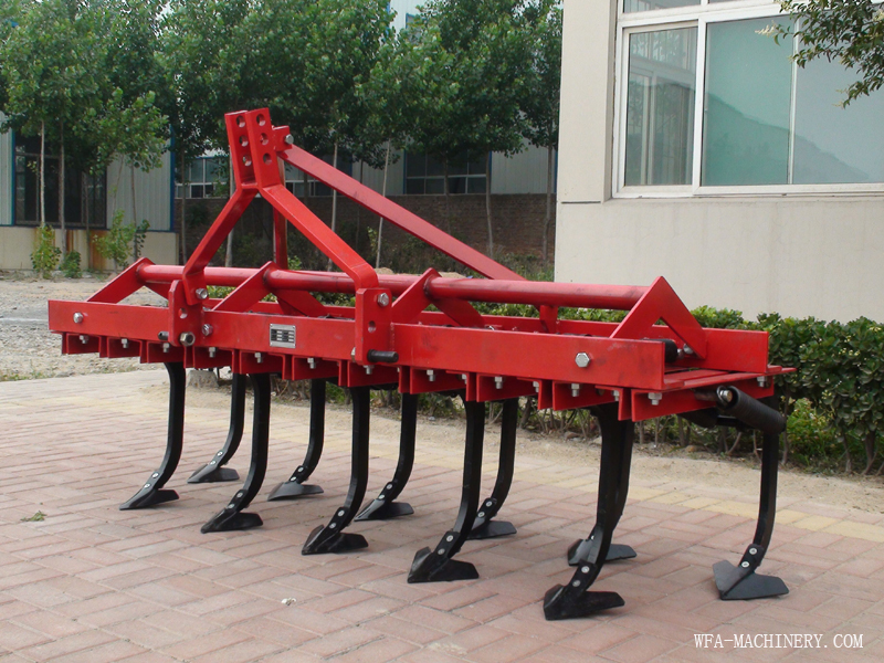 Cultivator of agricultural equipment