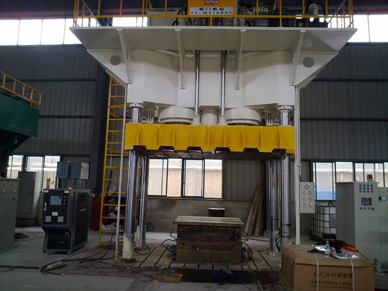 Hydraulic Press for Composite Material Forming Hydraulic Press for Composite Material Forming