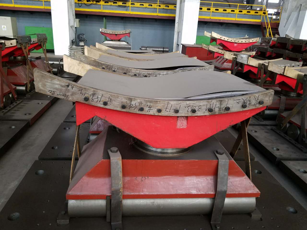 Provide Cement Machinery Spare Parts Slide Bearing for Kiln