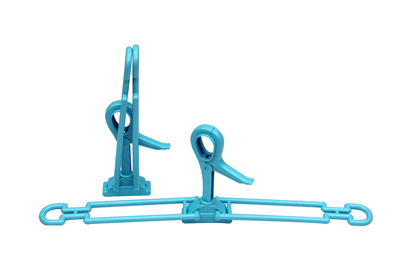 Cheap PP plastic hanger for coat cloth shirt
