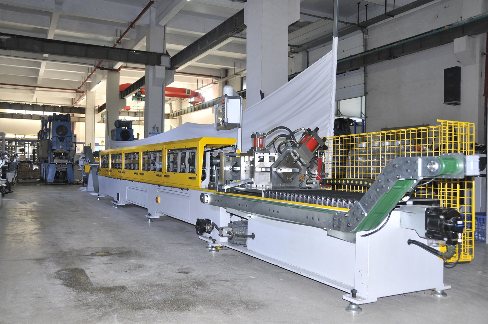 Track profile roll forming machine factory direct