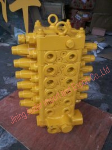 Komatsu PC607 main valve 7232613101 7232613100 723261202 7232612101 7262612100