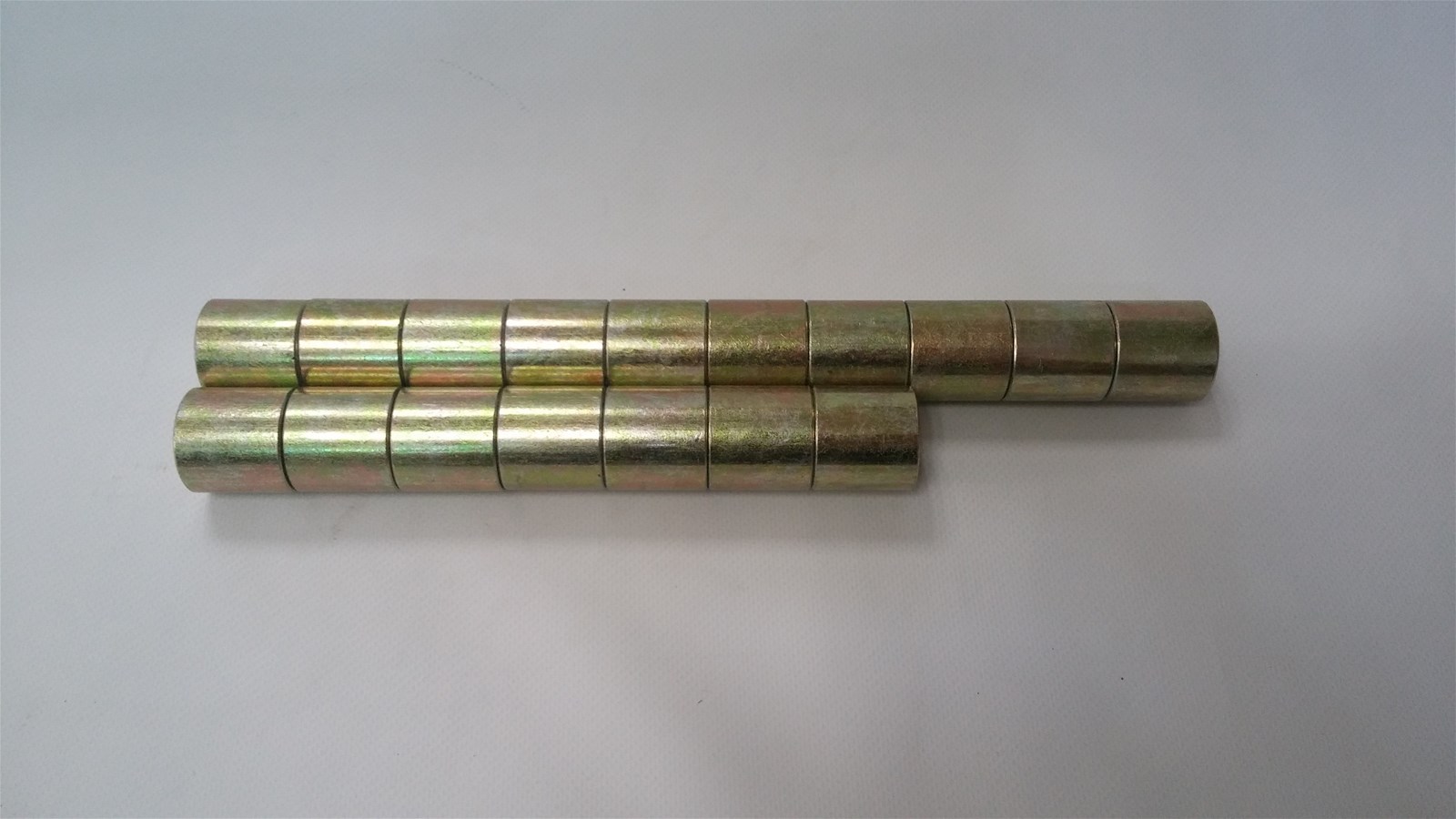 Aluminum word magnetic locator large luminous word dedicated magnetic column