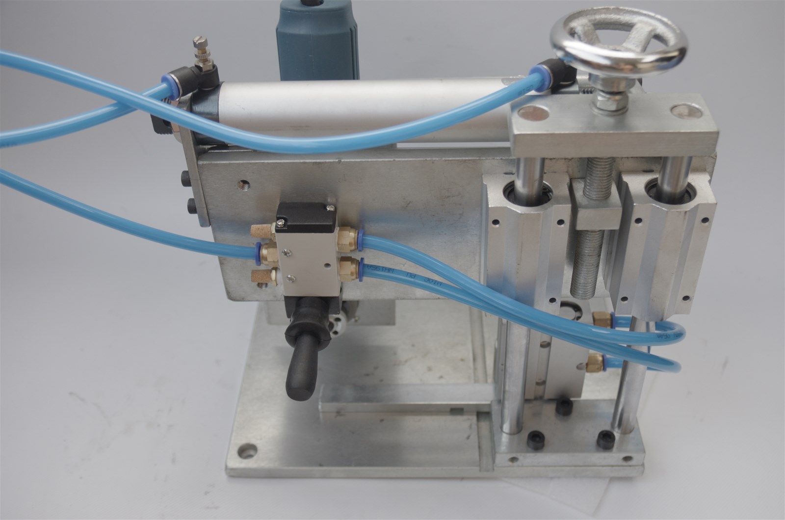 Advertising light word slotter pneumatic slotting machine metal stainless steel edge slotting machine