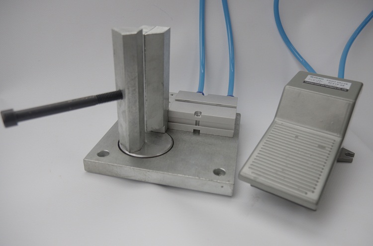Metal word pneumatic angle machine metal edge angle machine foot pedal pneumatic