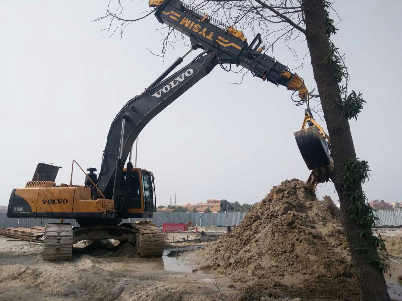 TYSIM KM260 Excavator Telescopic Clamshell Boom for Extending Construction Radius and Vertical Depth