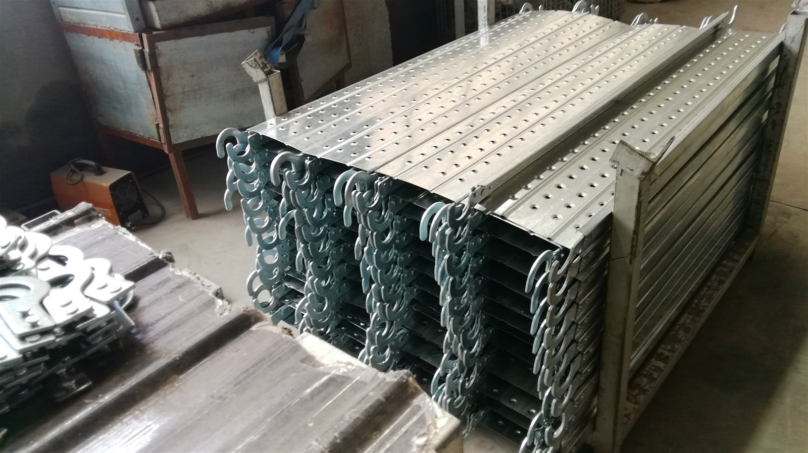 Metal PlankSteel Walk BoardScaffolding Hook Plank for Scaffolding System Factory with Hook