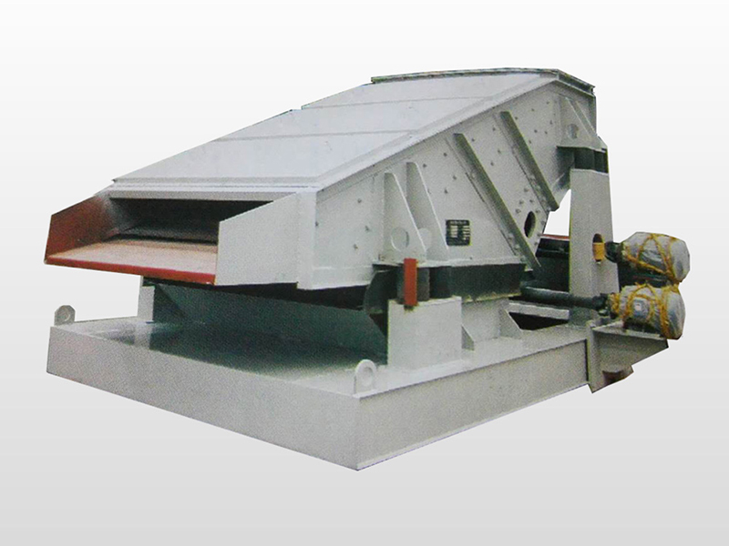 Mobile coke linear vibrating screen
