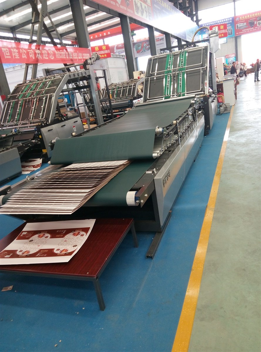 Auto CNC Veneer Laminating Covering Machine