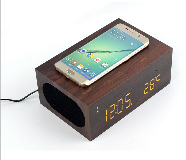 Bluetooth speaker with QI wireless charger