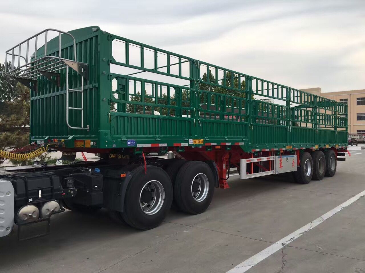 3 Axle 40T Fence Cargo Semi Trailer With competitive price