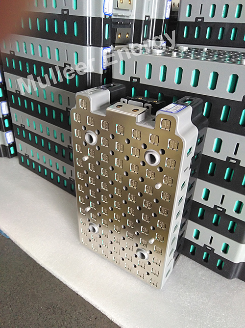 Lithiumion battery pack for passanger vehicle