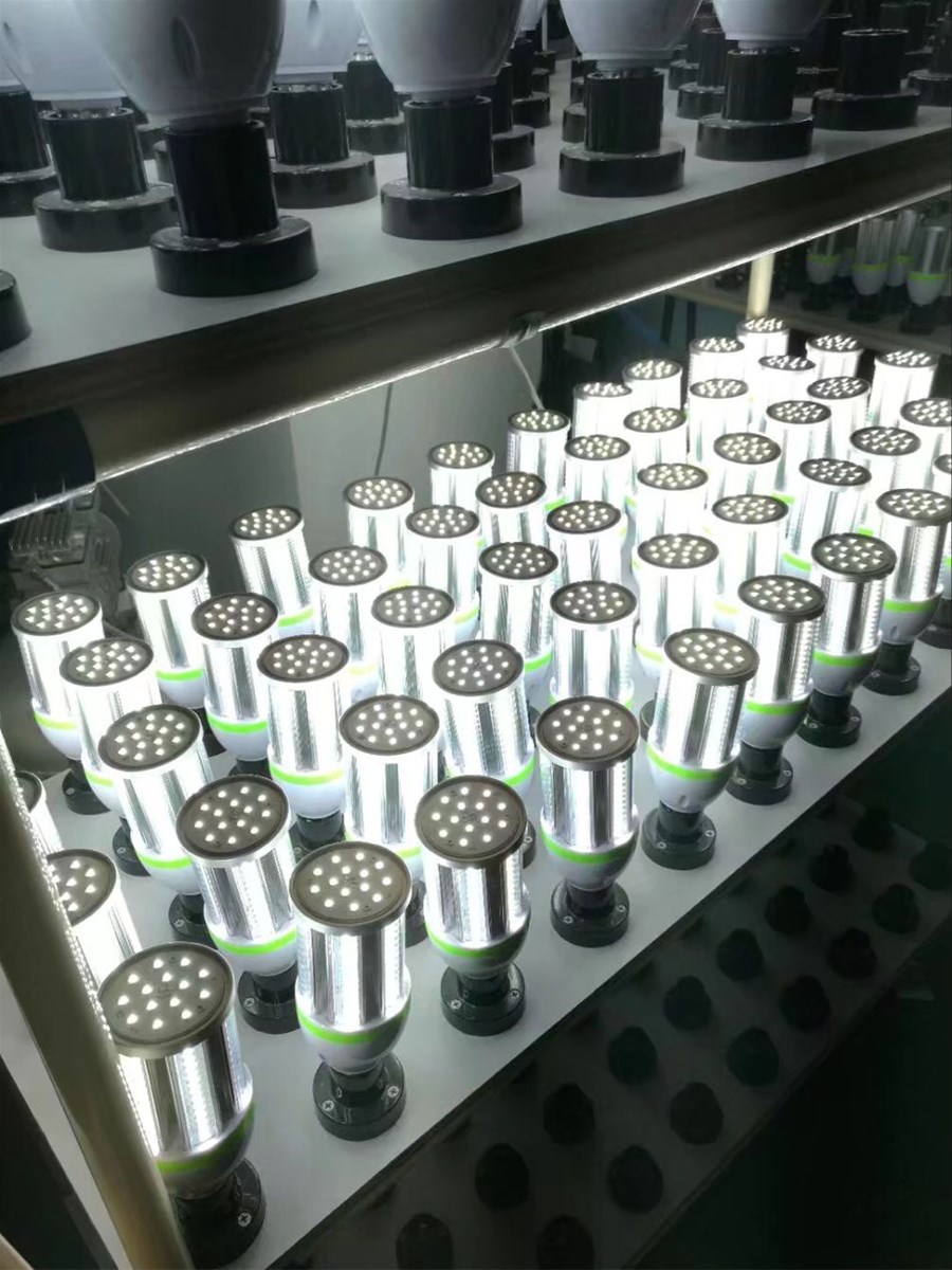 36W LED Corn light bulb IP64 LED corn light 140lmWatt 90277VAC SMD chip 6000K