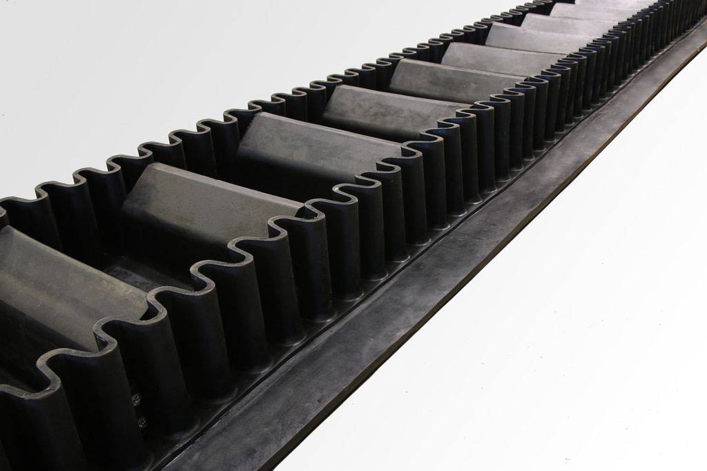 Sidewall or Cleat Conveyor Belt