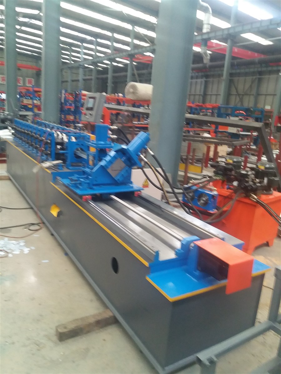 stud and track roll forming machine