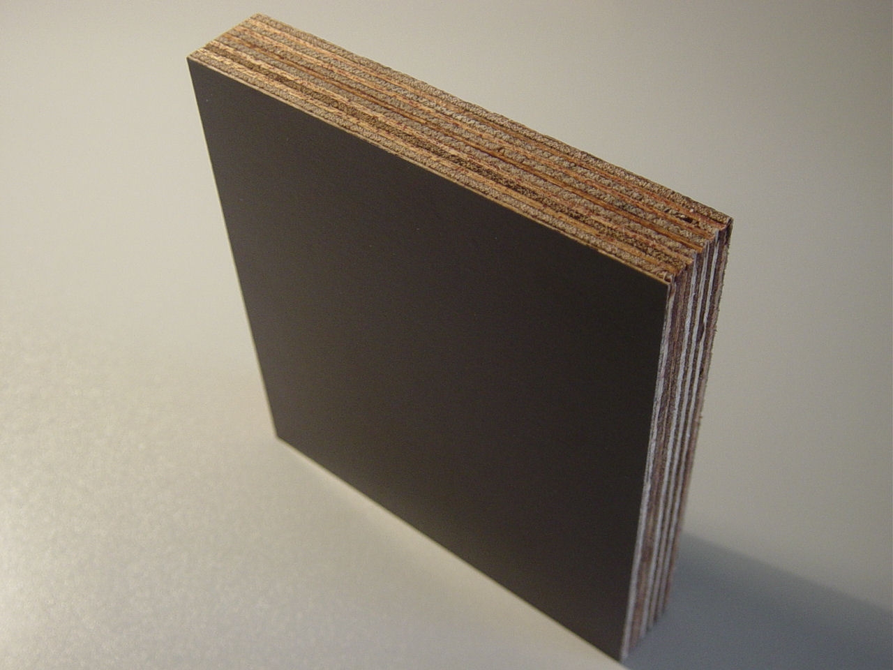 1220x2440x18mm Brown Film faced plywood China manufacturewholesale plywood panel shuttering concrete form