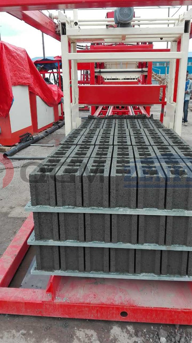 QGM ZN1000C Euro Standard Automatic Concrete Block Making Machine