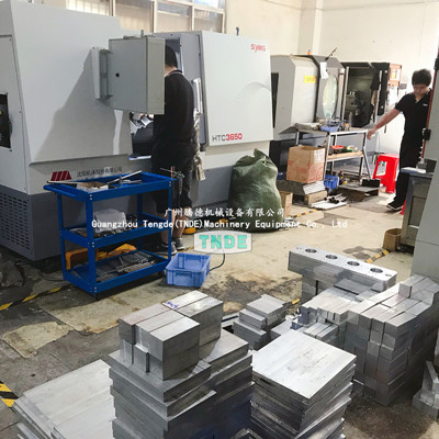 Semiautomatic capping machine for plastic metal screw cap sealing machine for the round bottle