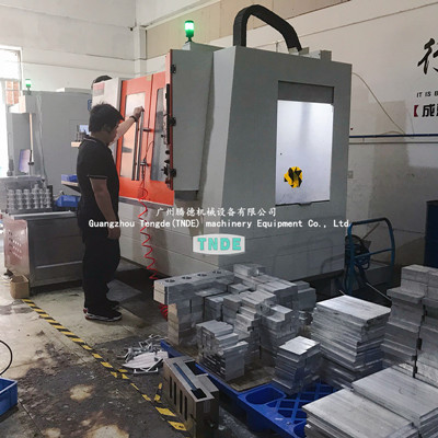 Semiautomatic capping machine for plastic metal screw cap sealing machine for the round bottle