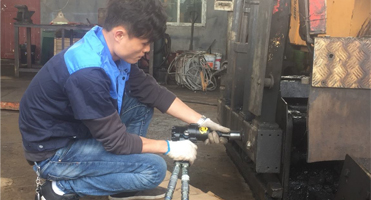 Adjustable gasoline powered hydraulic Impact Torque Wrenches