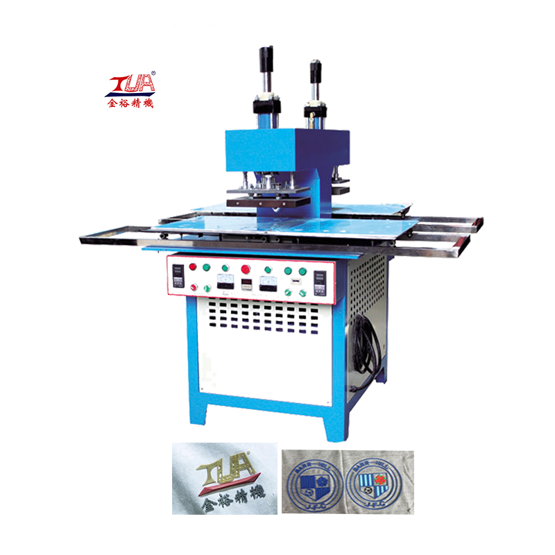 Silicone logo moulding machine onto clothes