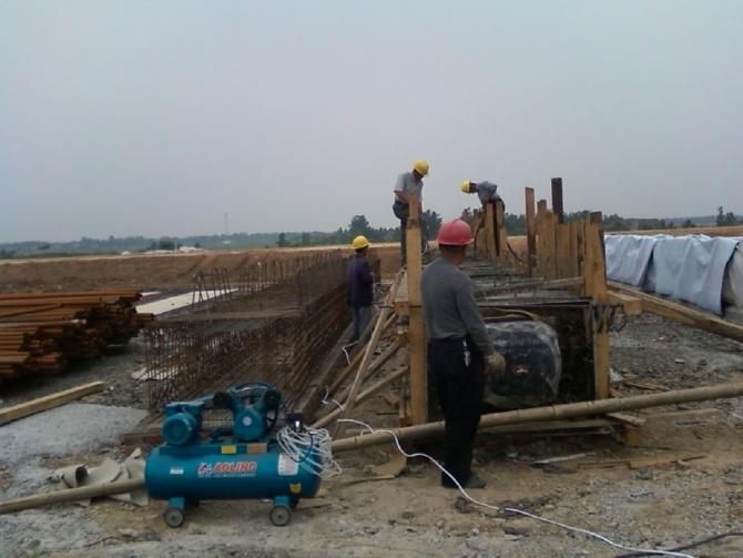 inflated rubber balloon used for culvert drainage sewage construction