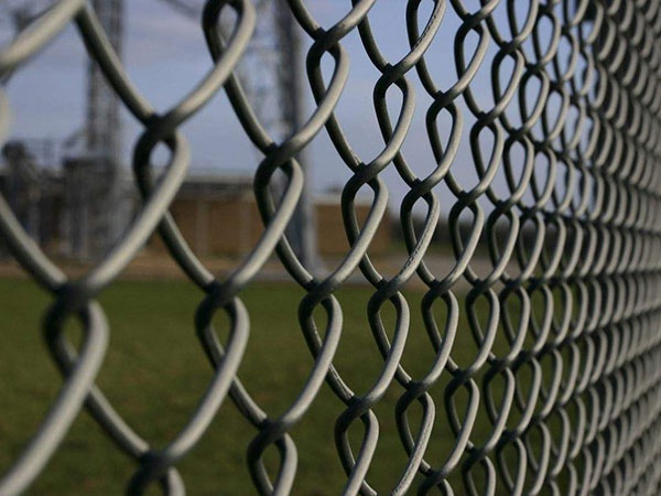 PVC Coated / Galvanized Chain Link Fence