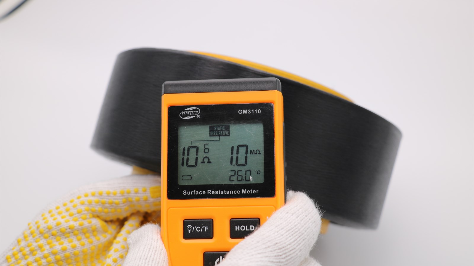 conductive carbon inside black polyester fiber filaments 20D4F for AntiStatic fabricgarmentESD gloves XTAA192