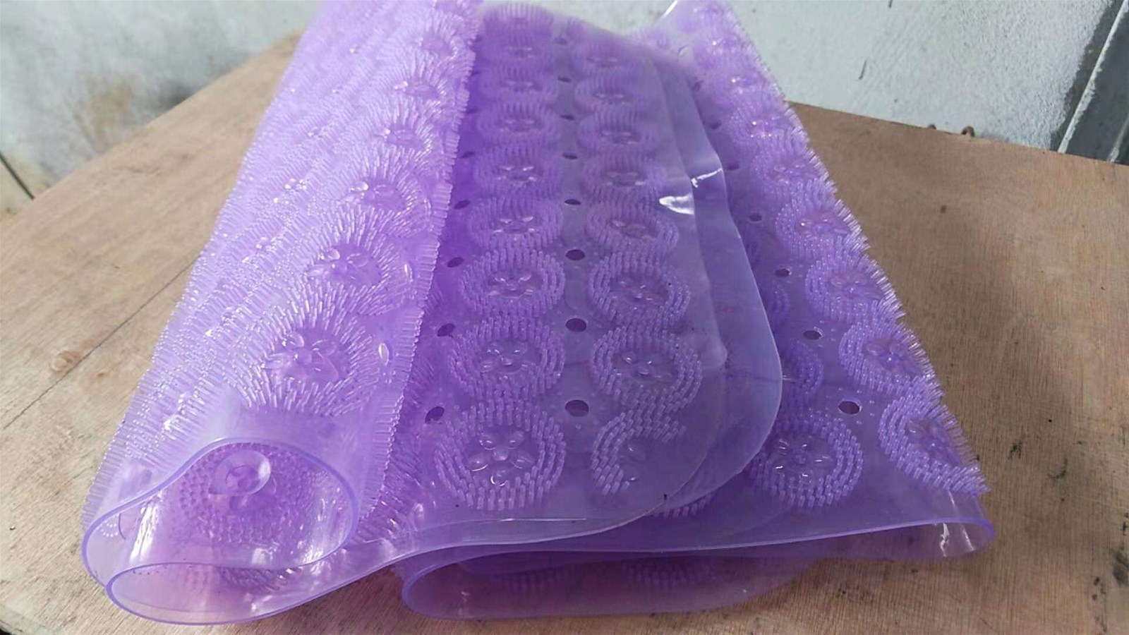 products made from PVC bathroom and hotel mat mold Nonslip door and foot pad mould plastic bath inserts dies