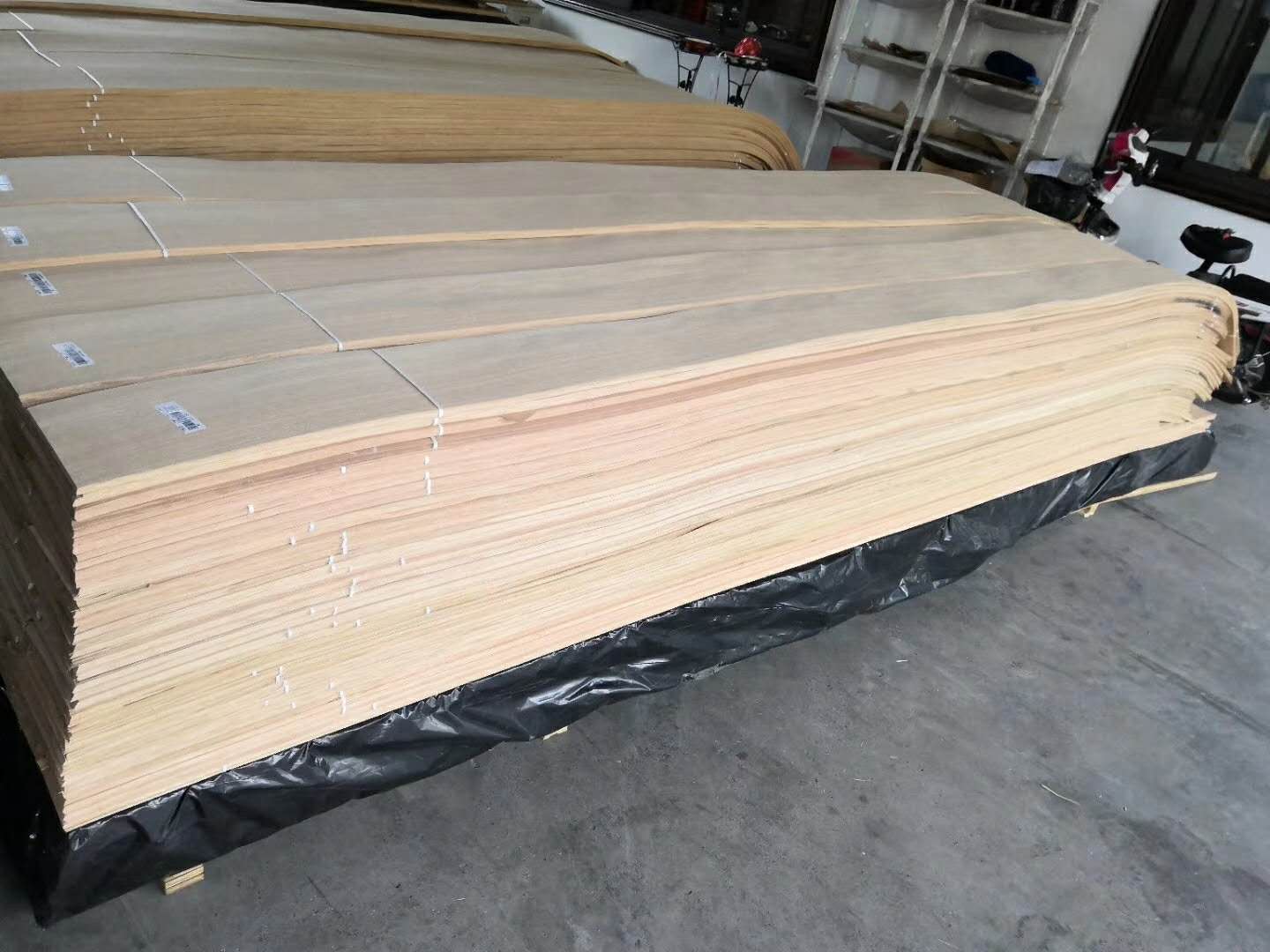 whitered oak veneer black walnut veneercherry veneermaple veneerash veneer okoume veneer mahogany veneerTeak