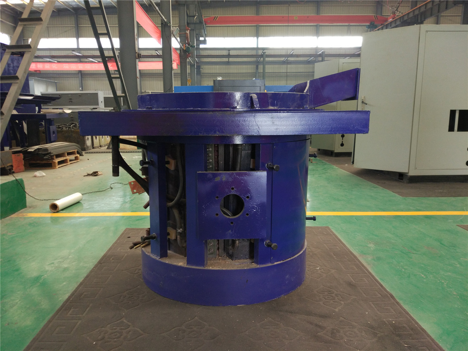 025T steel shell hydraulic melting furnace