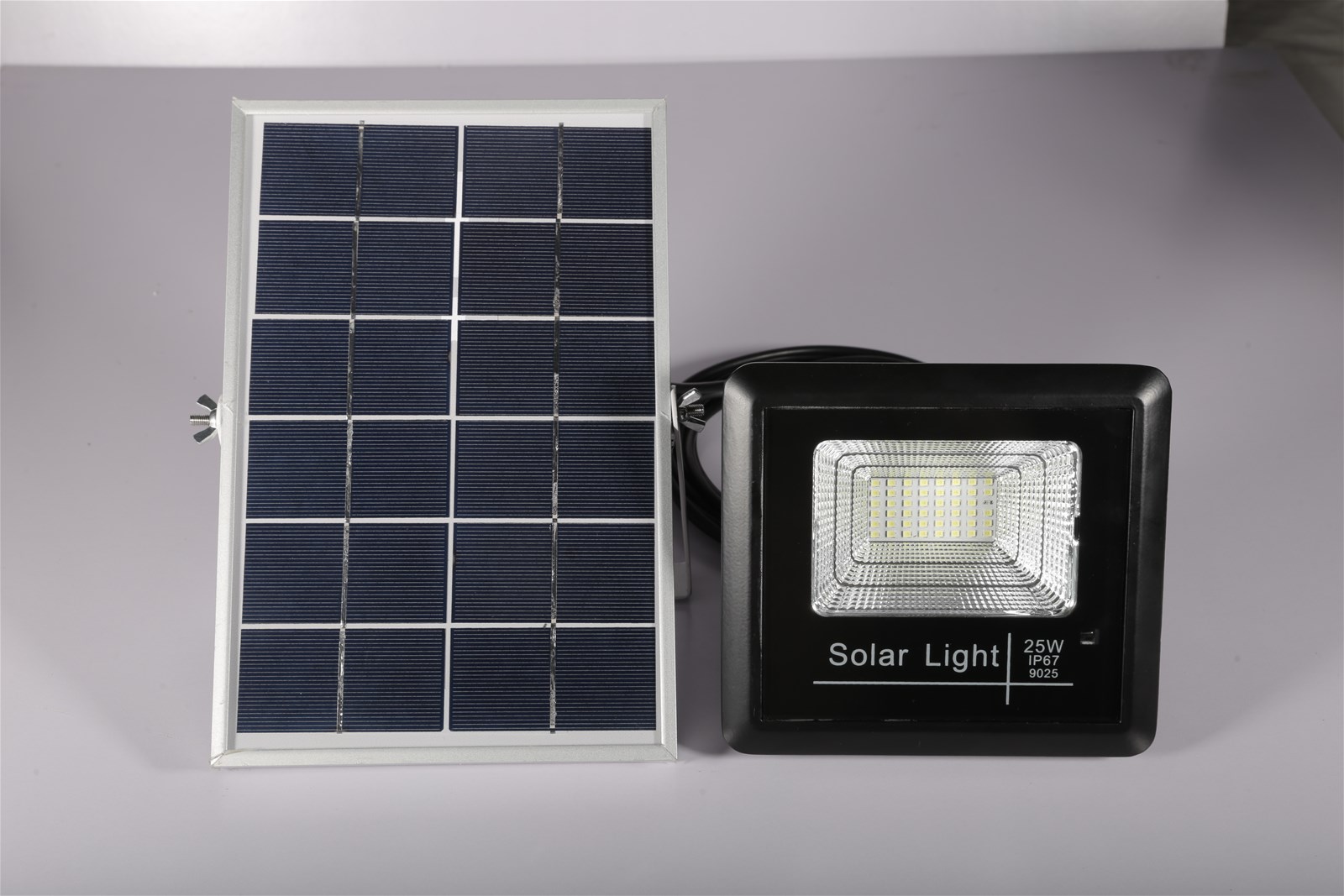 Premium merchant black Ushaped frame 6W6V led flood solar light 25w flood lamp