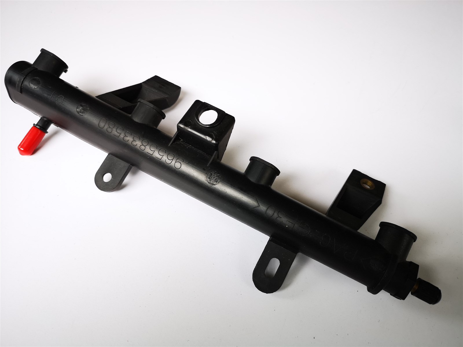 AUTOMOBILE FUEL RAIL FOR PEUGEOTCITRONKIA
