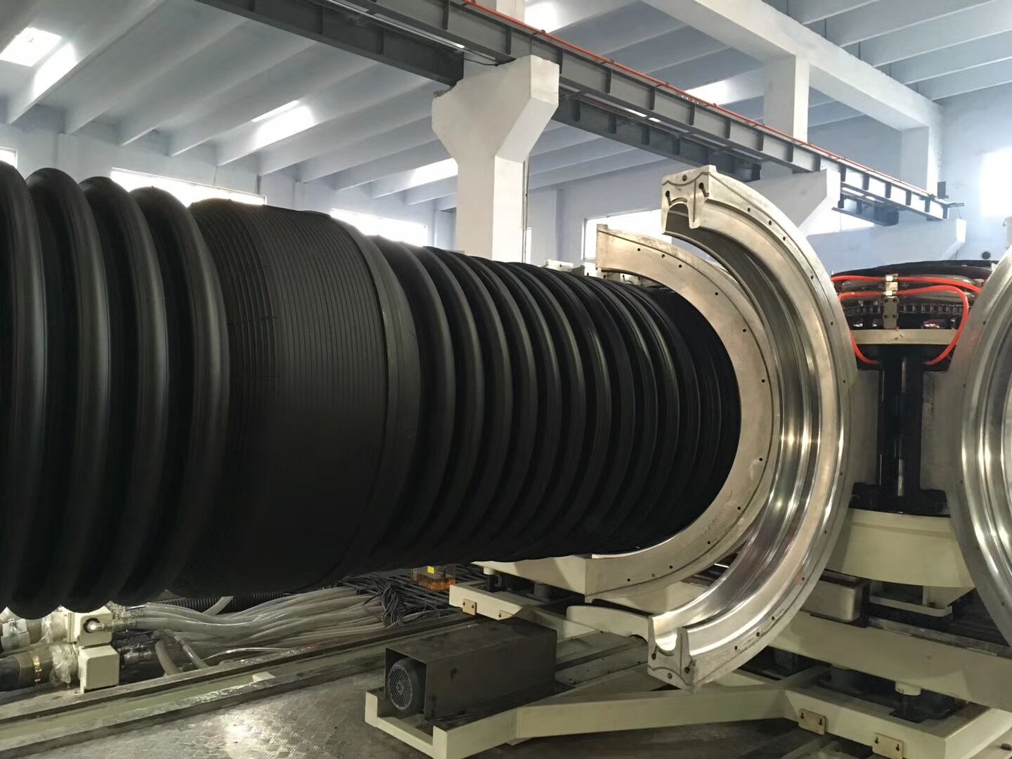 Double Wall Pipe ExtruderDouble Wall Corrugated Pipe Extrusion LineSBG600