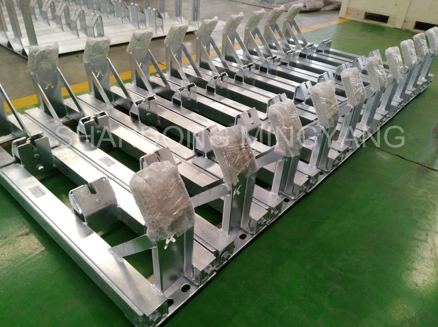 New Style steel belt conveyor vertical idler roller frames