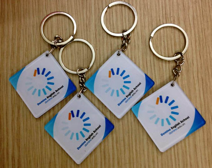 sell keychains printed company logo with the cheapest price in the market